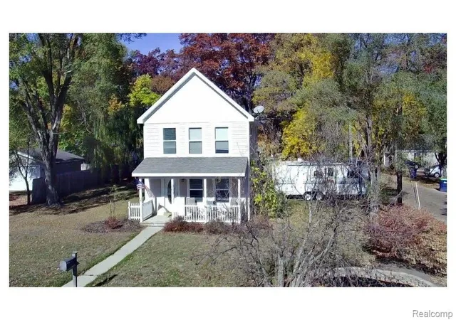 1st image of 863 Boyd Ave, Traverse City, MI 49686 | MLS# 60353327