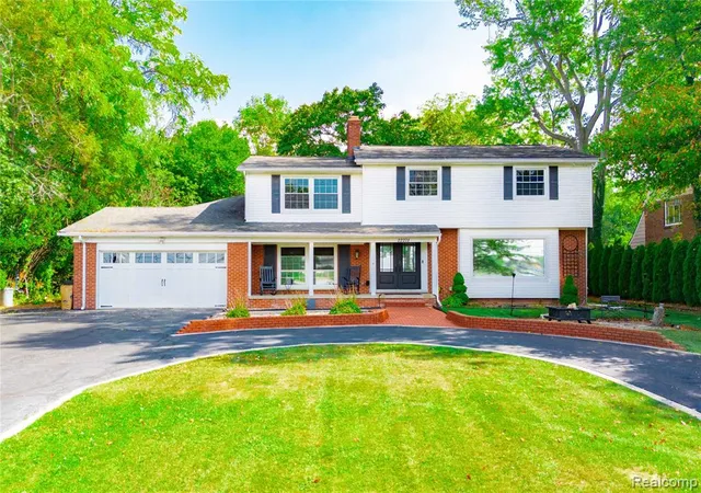 1st image of 22271 West River Rd, Grosse Ile, MI 48138 | MLS# 60944466