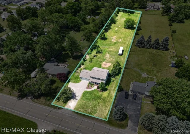 Photo 2 of Single Family Residence at 3205 N Milford Rd, Highland, MI 48357 | MLS# 61010046 | | Sold on 2026-08-11