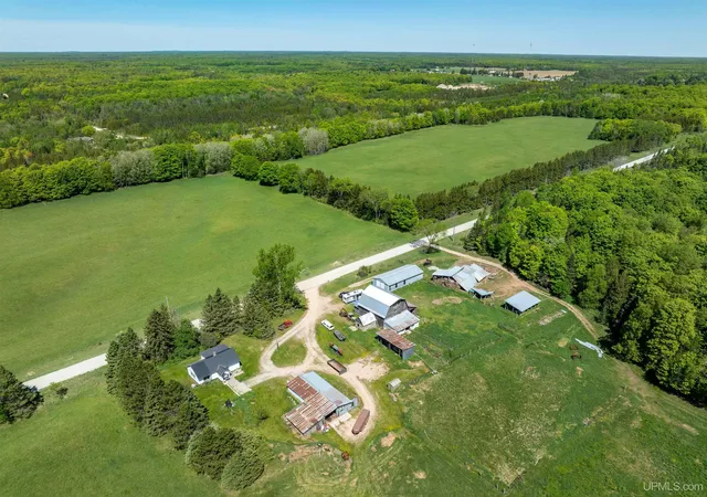 Homes for sale in Rapid River, MI | N678 Stone Rd, Rapid River, MI 49878 | MLS# 50209907