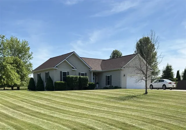 Homes for sale in Grass Lake, MI | 10289 Lee Rd, Grass Lake, MI 49240 | MLS# 70513436