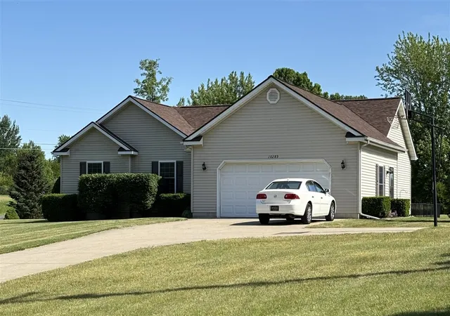 Homes for sale in Grass Lake, MI | 10289 Lee Rd, Grass Lake, MI 49240 | MLS# 70513436