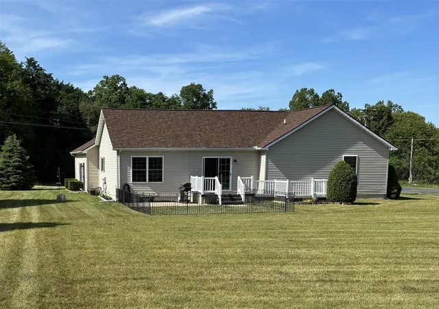 Homes for sale in Grass Lake, MI | 10289 Lee Rd, Grass Lake, MI 49240 | MLS# 70513436