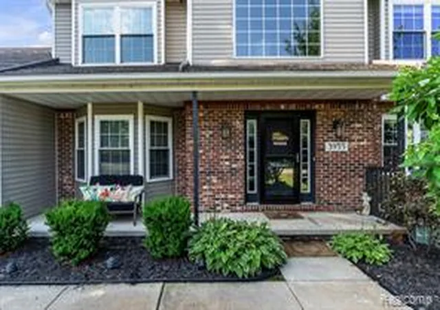 Homes for sale in Commerce Township, MI | 3955 Forest Edge Dr, Commerce Township, MI 48382 | MLS# 61008258