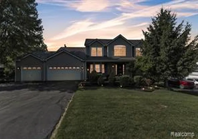 Homes for sale in Commerce Township, MI | 3955 Forest Edge Dr, Commerce Township, MI 48382 | MLS# 61008258