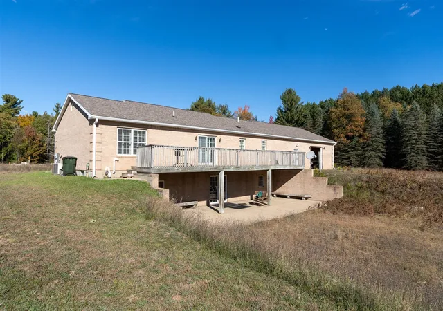 3rd image of 72000 E 46Th Rd, Cadillac, MI 49601 | MLS# 70506843