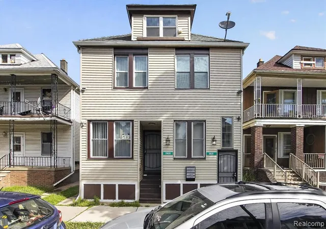 3rd image of 2029 Trowbridge, Hamtramck, MI 48212 | MLS# 61009074