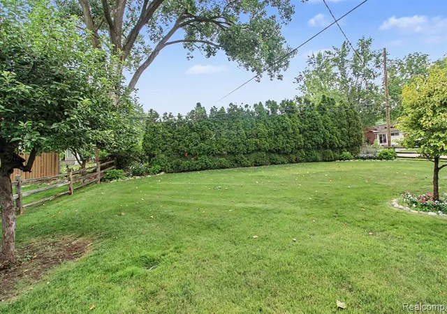 Photo 32 of Single family home for sale at 14712 Park St, Livonia, MI 48154 5157 | MLS# 61023538 | Listing updated on 2026-08-23