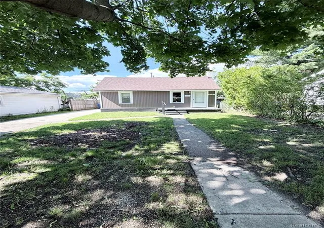 1st image of 8661 Dodge Ave, Warren, MI 48089 2403 | MLS# 61004615