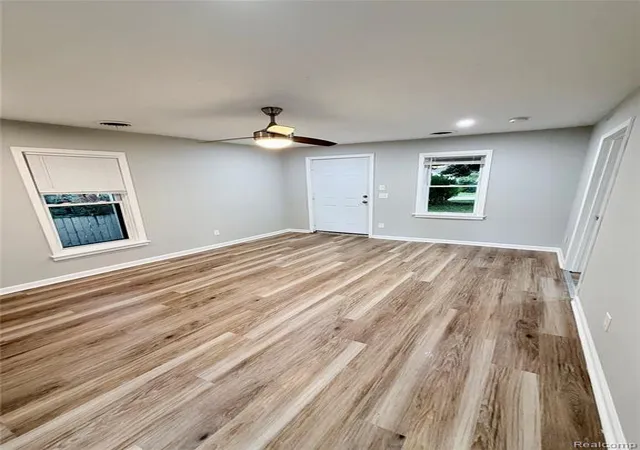 5th image of 8661 Dodge Ave, Warren, MI 48089 2403 | MLS# 61004615