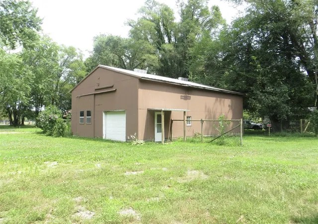 Photo 2 of Sale Pending at 25035 Maple St, Edwardsburg, MI 49112 | MLS# 70545867 | Listing updated on 2026-07-29