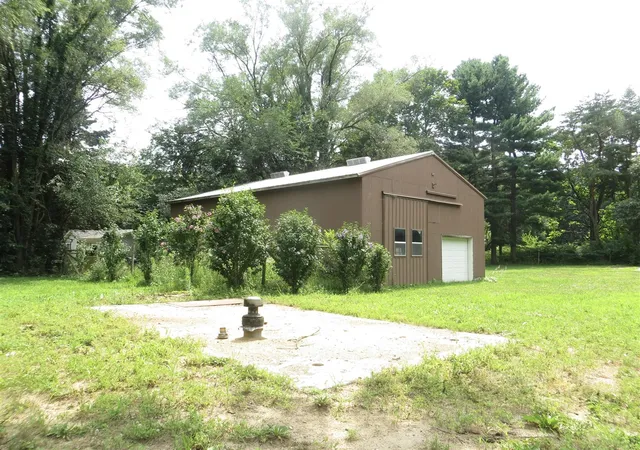 Photo 3 of Sale Pending at 25035 Maple St, Edwardsburg, MI 49112 | MLS# 70545867 | Listing updated on 2026-07-29