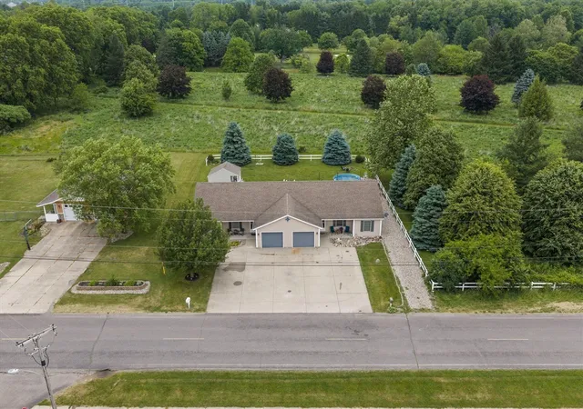 Homes for sale in Cassopolis, MI | 22710 Diamond Cove St, Cassopolis, MI 49031 | MLS# 70537349