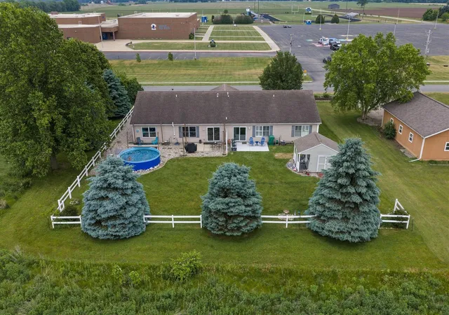 Homes for sale in Cassopolis, MI | 22710 Diamond Cove St, Cassopolis, MI 49031 | MLS# 70537349