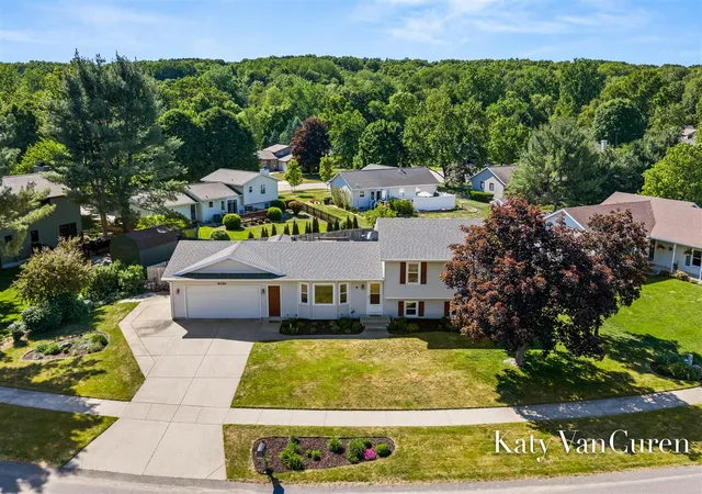 Photo 3 of Sale Pending at 6091 Rogue River Meadows Dr, Belmont, MI 49306 | MLS# 70545832 | Listing updated on 2026-07-24