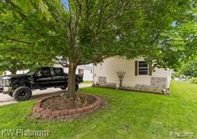 Homes for sale in Clinton Township, MI | 23207 Fountain, Clinton Township, MI 48036 | MLS# 61006345