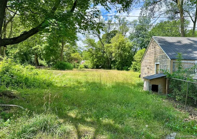 Photo 3 of Single family home for sale at 20483 Five Points St, Redford, MI 48240 1016 | MLS# 61022924 | Listing updated on 2026-08-21