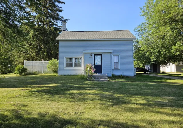 Homes for sale in Hesperia, MI | 8991 W 1 Mile Rd, Hesperia, MI 49421 | MLS# 70520487