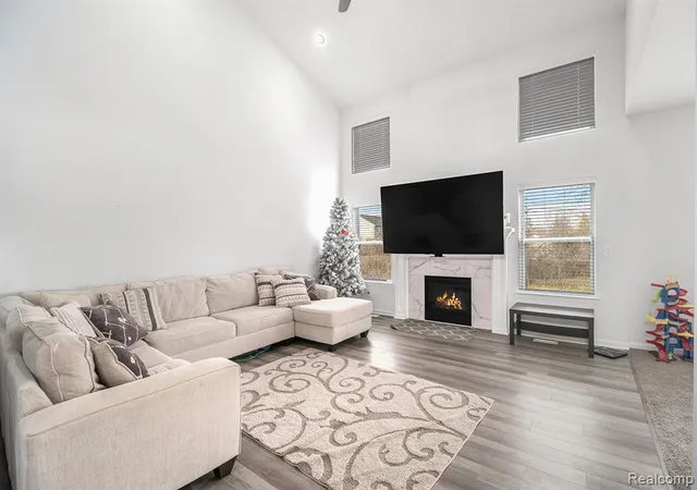 2nd image of 8301 Berwick Dr, Westland, MI 48185 | MLS# 60995742