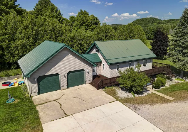 Photo 3 of Single family home for sale at 8224 S Schomberg Rd, Cedar, MI 49621 | MLS# 80072575 | Listing updated on 2026-08-23