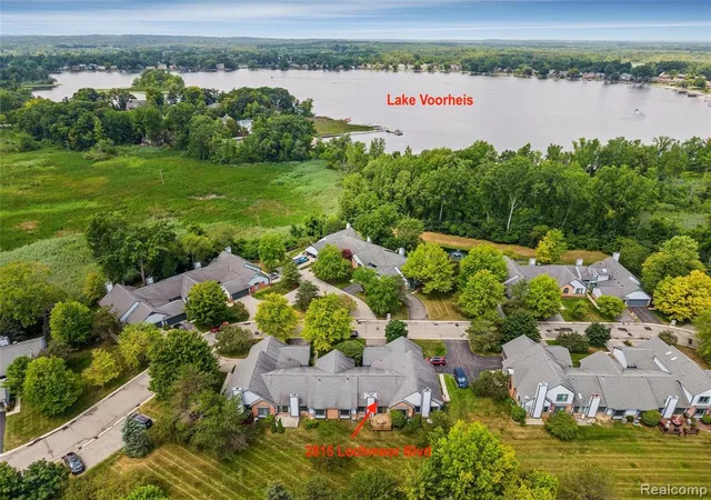 2nd image of 2815 Lochmoor Blvd, Lake Orion, MI 48360 | MLS# 61019620