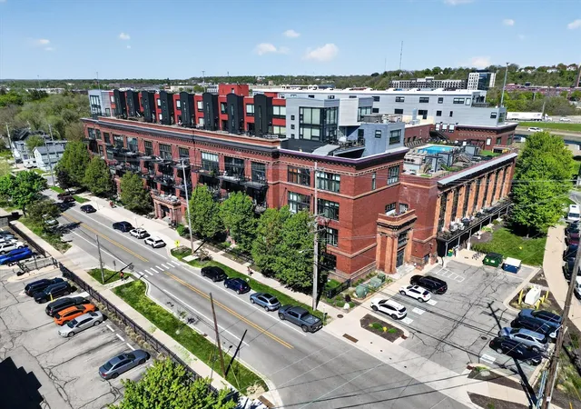 Photo 4 of Condo for sale at 600 Broadway Ave #211, Grand Rapids, MI 49504 | MLS# 70555002 | Listing updated on 2026-09-03