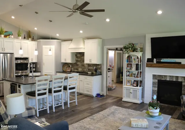 5th image of 521 W River Ct, Gladwin, MI 48624 | MLS# 50210987