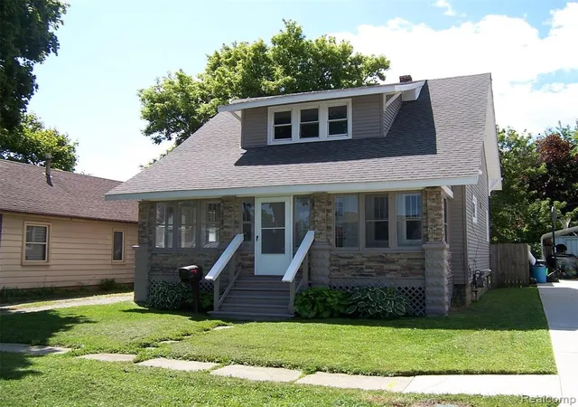 2nd image of 1518 Carleton St, Port Huron, MI 48060 | MLS# 61015402
