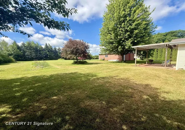 4th image of 6641 Pierce Rd, Freeland, MI 48623 | MLS# 50211382