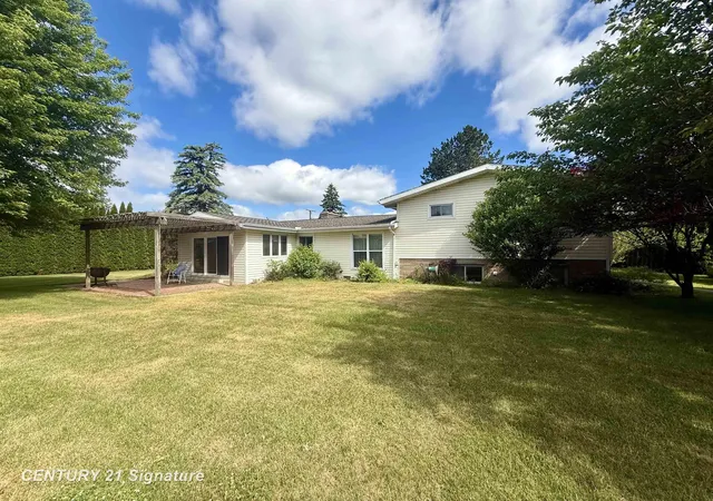 5th image of 6641 Pierce Rd, Freeland, MI 48623 | MLS# 50211382