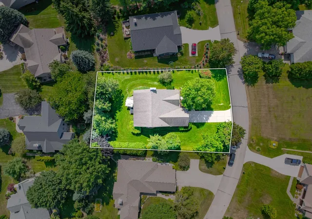 Photo 3 of Single family home for sale at 6400 Arrowhead Wy, Williamsburg, MI 49690 | MLS# 80072894 | Listing updated on 2026-09-17