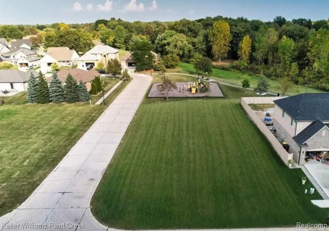 Homes for sale in Fraser, MI | 33228 Nicola, Fraser, MI 48026 | MLS# 60979328
