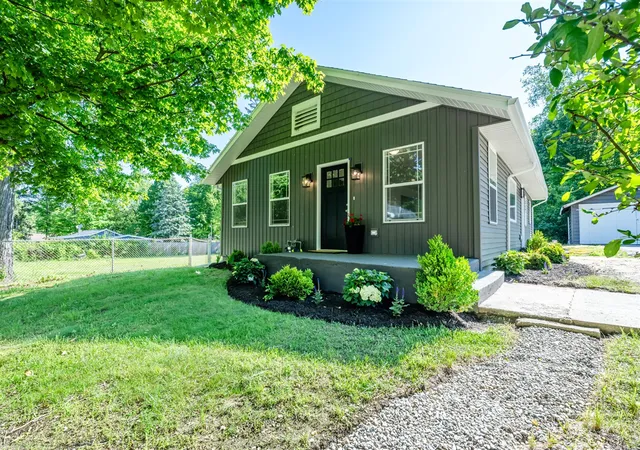 Homes for sale in Coloma, MI | 6027 Superior St, Coloma, MI 49038 | MLS# 70535263
