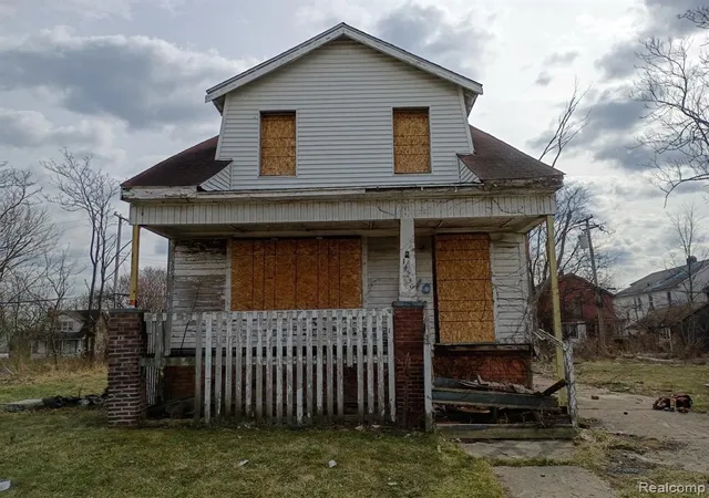 Homes for sale in Detroit, MI | 14230 Saratoga St, Detroit, MI 48205 | MLS# 60994848