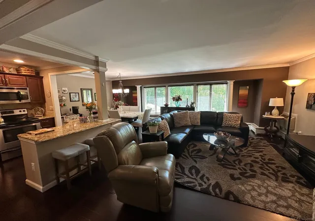 Photo 3 of Condo for sale at 340 Concord Pl #3, Bloomfield Hills, MI 48304 | MLS# 50215536 | Listing updated on 2026-09-18