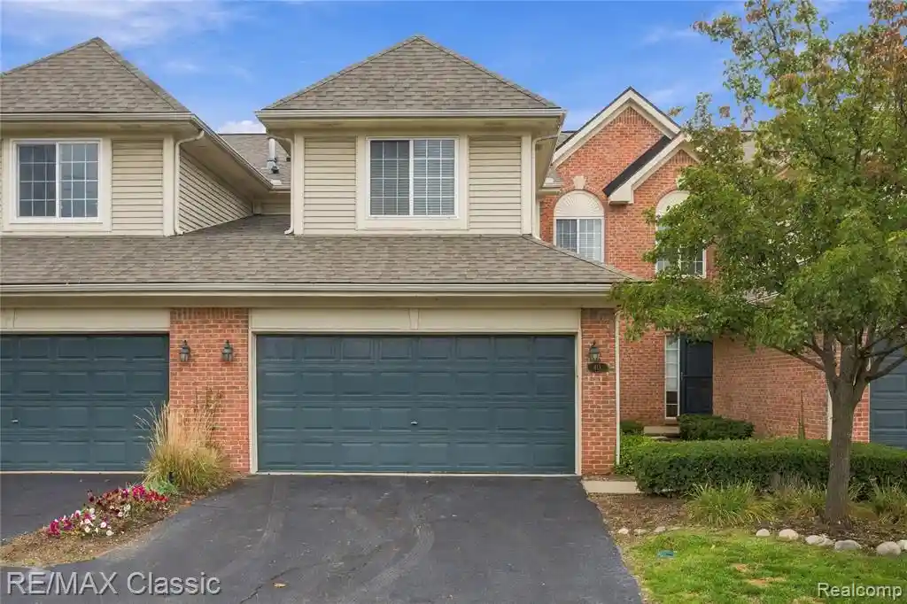 Photo 1 of Condo for sale at 413 N James Cir #67, Royal Oak, MI 48067 | MLS# 61040290 | Listing updated on 2026-10-21