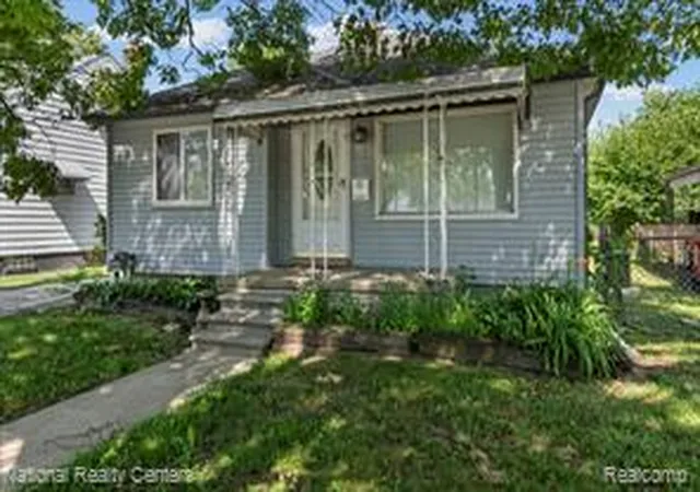 Homes for sale in Roseville, MI | 25260 Fern St, Roseville, MI 48066 | MLS# 61009647