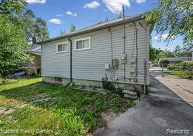 Homes for sale in Roseville, MI | 25260 Fern St, Roseville, MI 48066 | MLS# 61009647