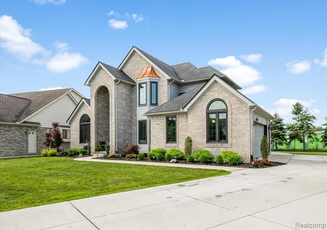 2nd image of 45433 Indian Creek Dr, Canton, MI 48187 | MLS# 61007917
