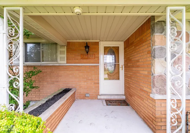 image of 37936 Seaway Ct Ct, Harrison Township, MI 48045 | MLS# 50218362