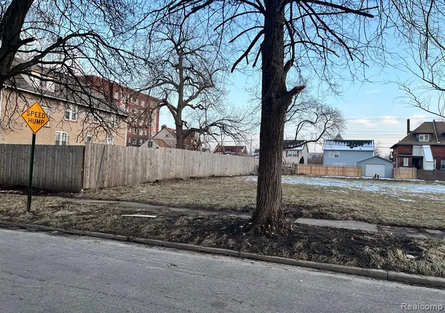 1st image of 657 Blaine St, Detroit, MI 48202 | MLS# 60301165