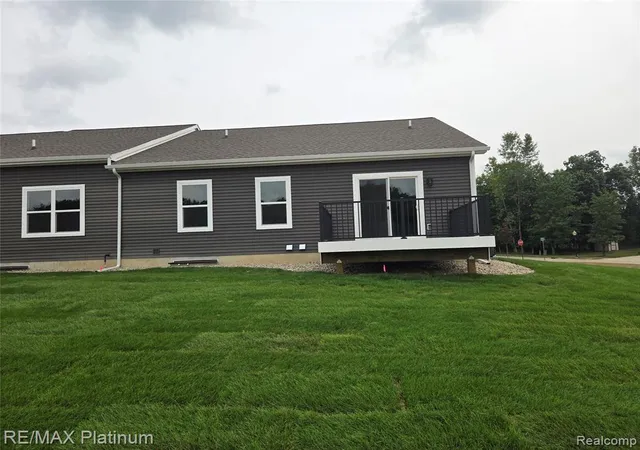 30th image of 867 Oakwood Cir #25, Fenton, MI 48430 | MLS# 61024031