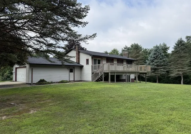 Photo 2 of Single family home for sale at 16711 Cd Ave, Augusta, MI 49012 | MLS# 70530799 | Listing updated on 2026-08-19