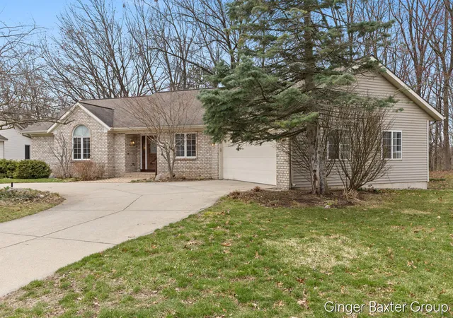 Homes for sale in Grand Rapids, MI | 3841 Summit View Dr, Grand Rapids, MI 49525 | MLS# 70523702