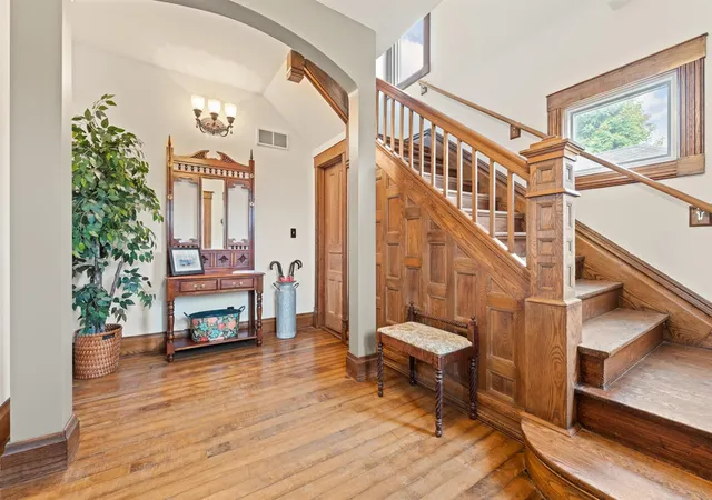 5th image of 424 Huron St, South Haven, MI 49090 | MLS# 70538153