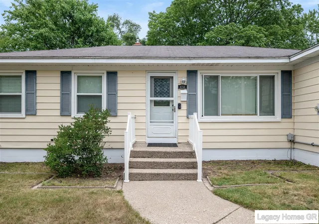 26th image of 4250 Illinois Ave, Wyoming, MI 49509 | MLS# 70543665