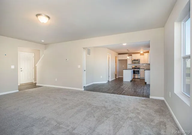 2nd image of 2112 Stillwater Dr, Davison, MI 48423 | MLS# 60989865
