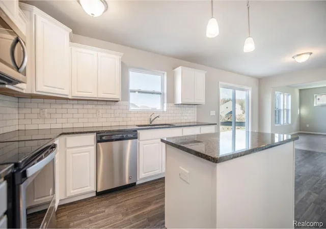 5th image of 2112 Stillwater Dr, Davison, MI 48423 | MLS# 60989865