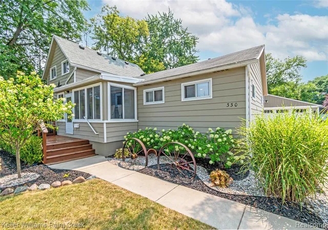 Photo 3 of Sale Pending at 330 E Washington St, Romeo, MI 48065 | MLS# 61020447 | Listing updated on 2026-09-02