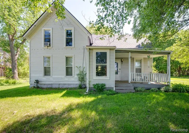 1st image of 7016 Davison Rd, Davison, MI 48509 | MLS# 60998794